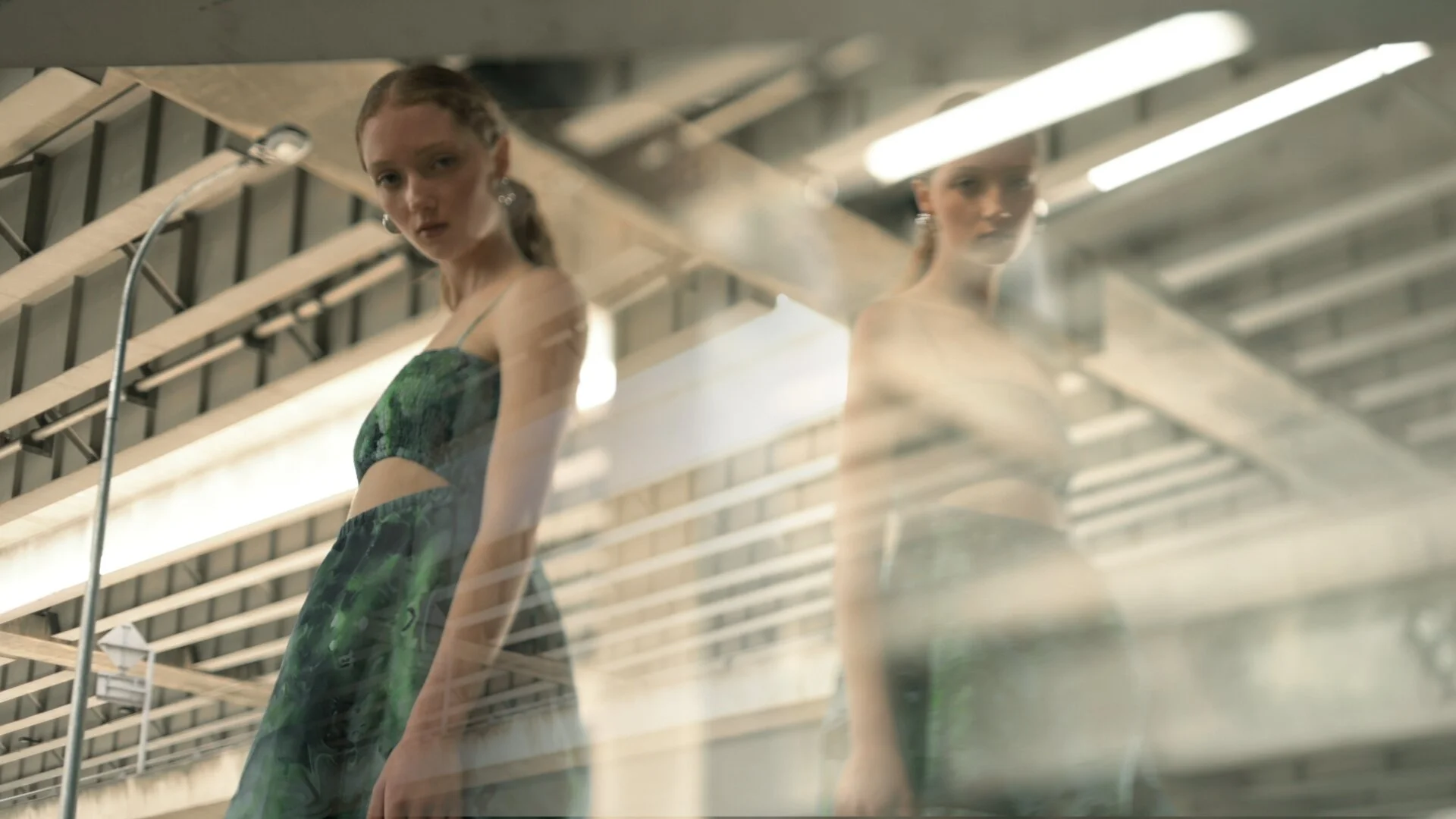 "Simplicity In Motion" Nique Fashion Film Spring Summer Campaign