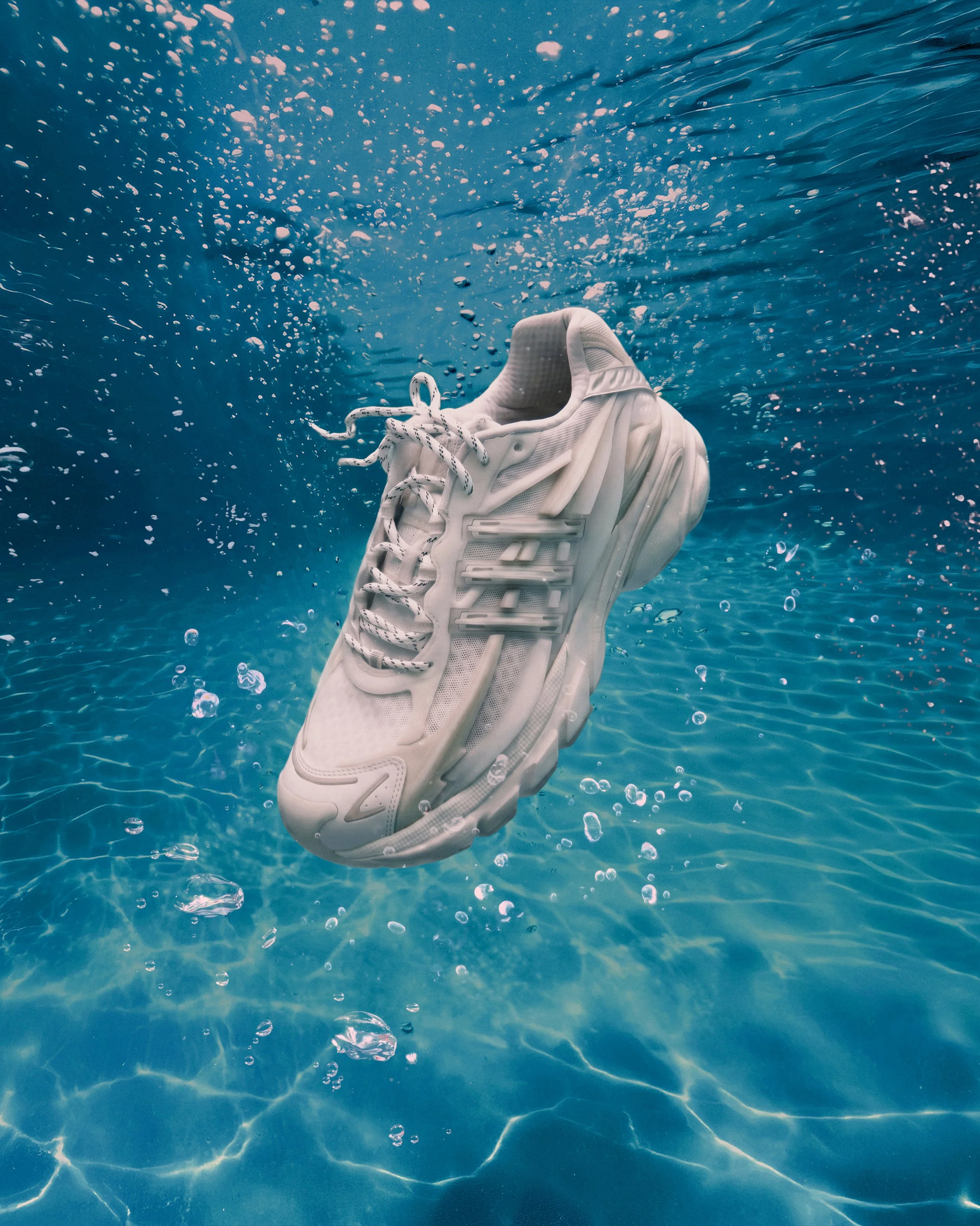 The Digital Draw for Virginia Adistar Jellyfish by Pharrell in Triple White has ended. Winners will be contacted via Instagram DM.