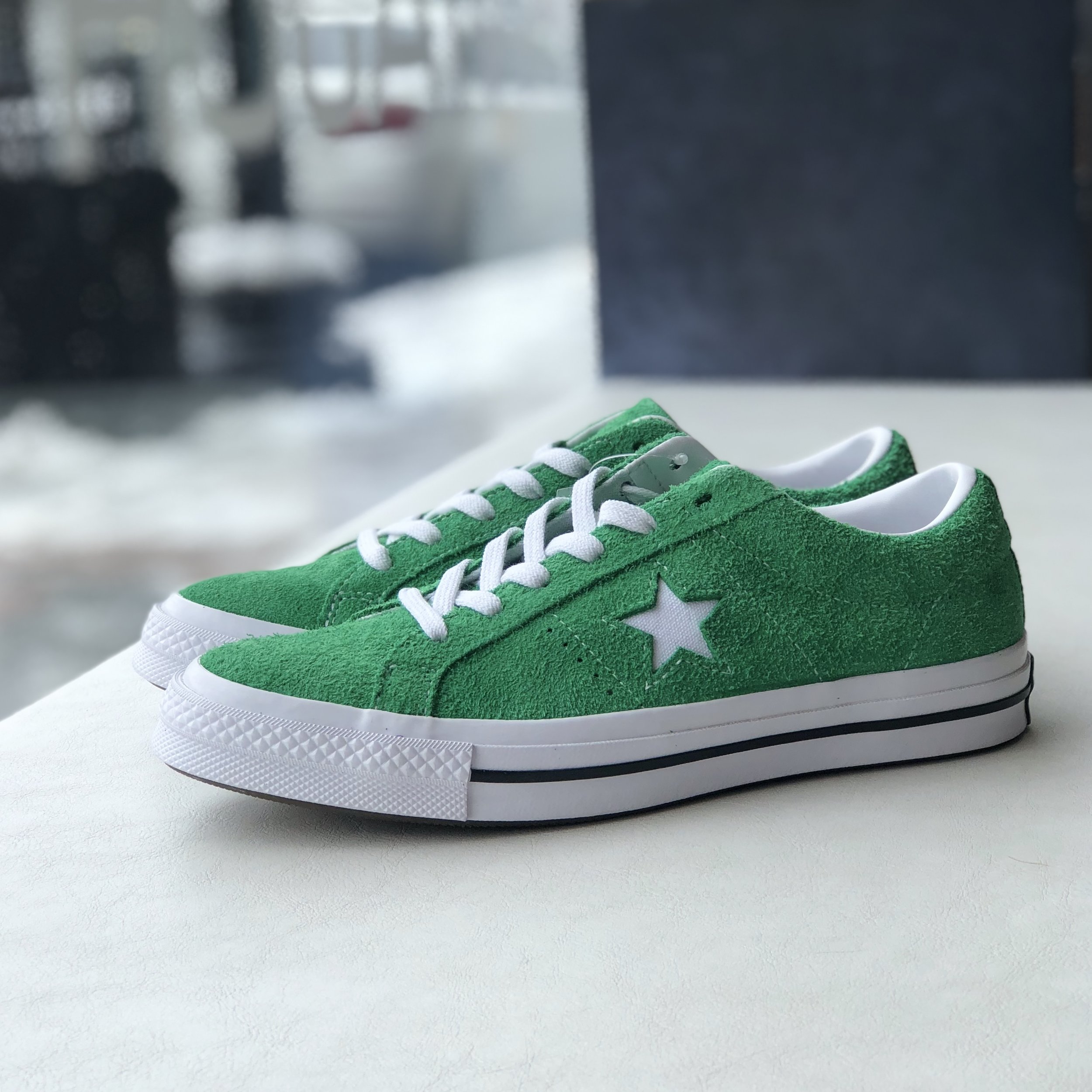 Converse One Star Premium Suede Low in 
