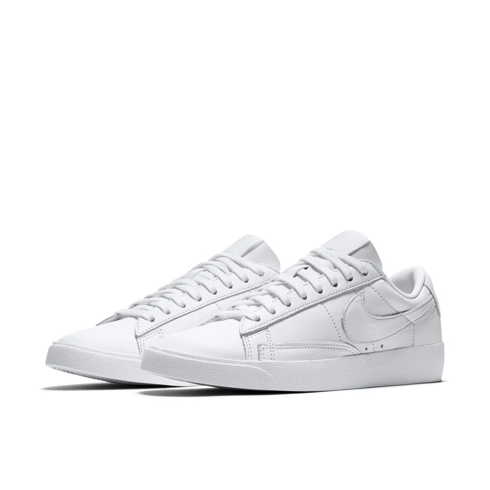 nike wmns blazer low le