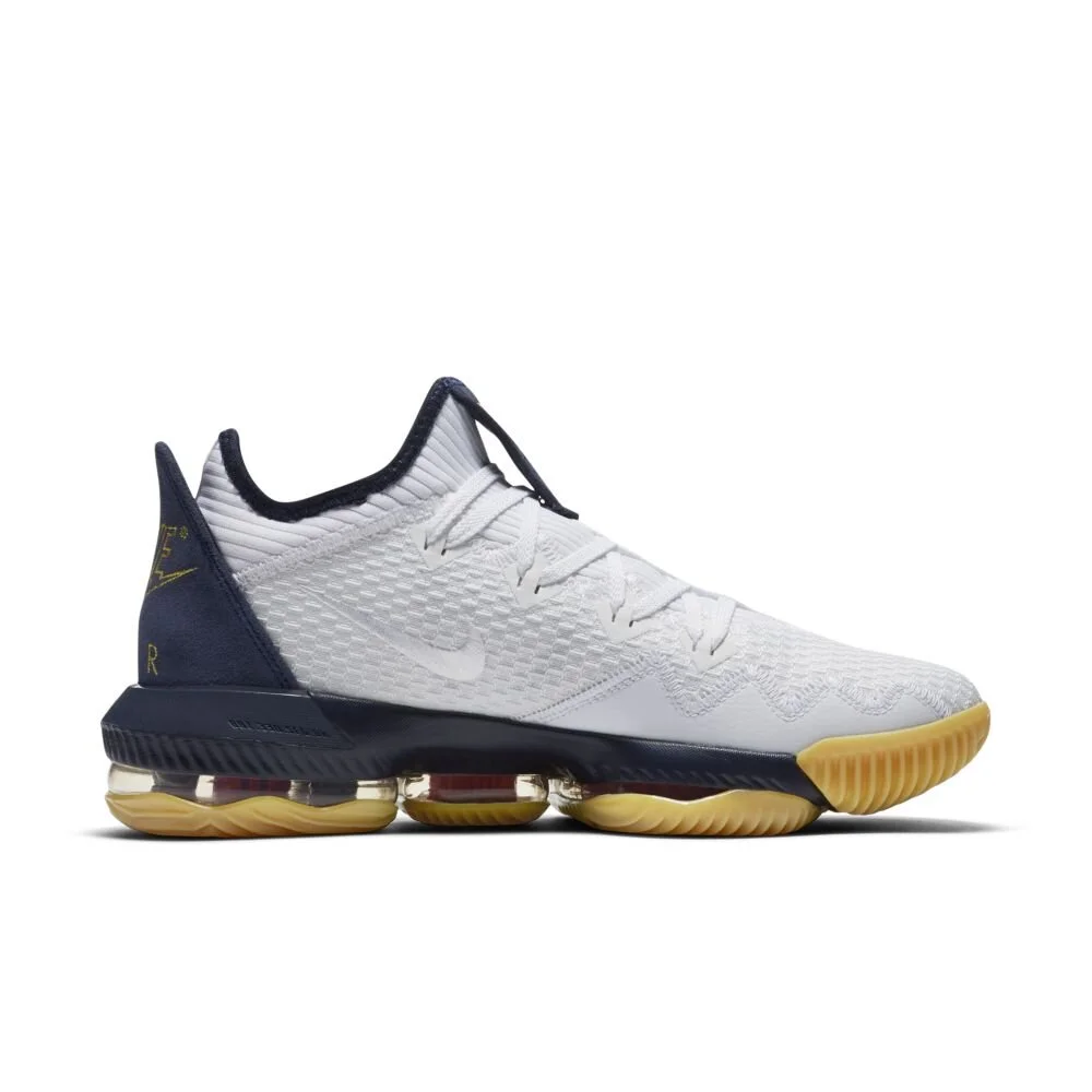 Nike Lebron 16 Low in White/Metallic 