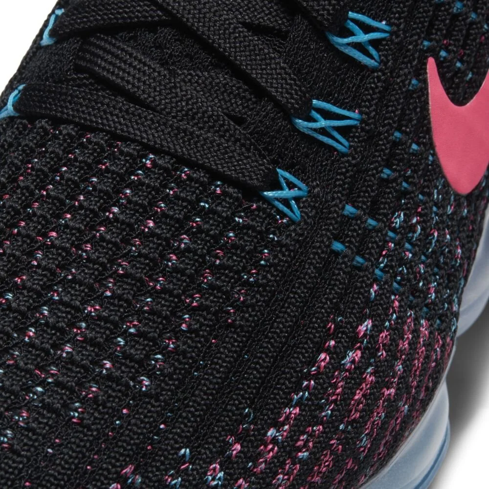 pink and black vapormax flyknit