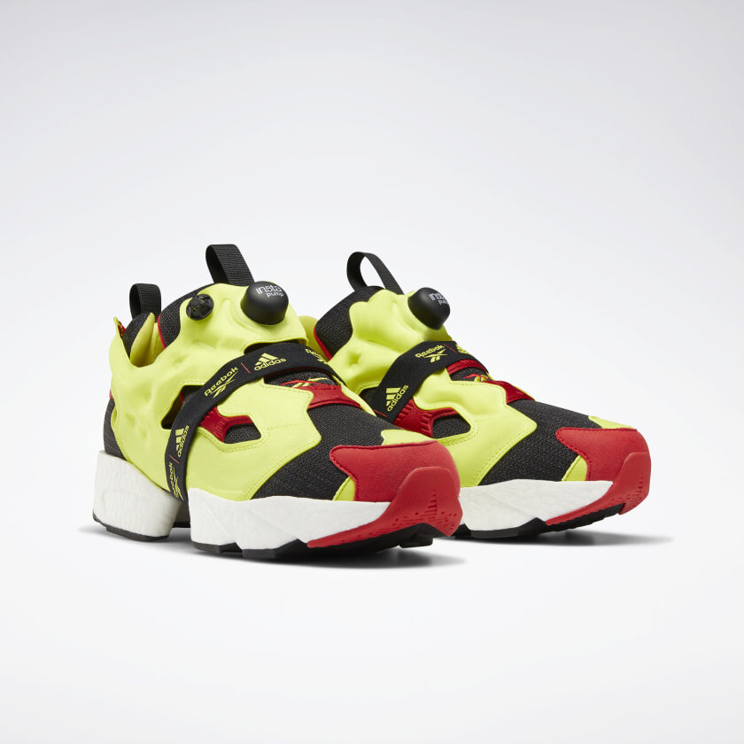InstaPump_Fury_Boost_Shoes_Black_FW5305_03_standard.jpg