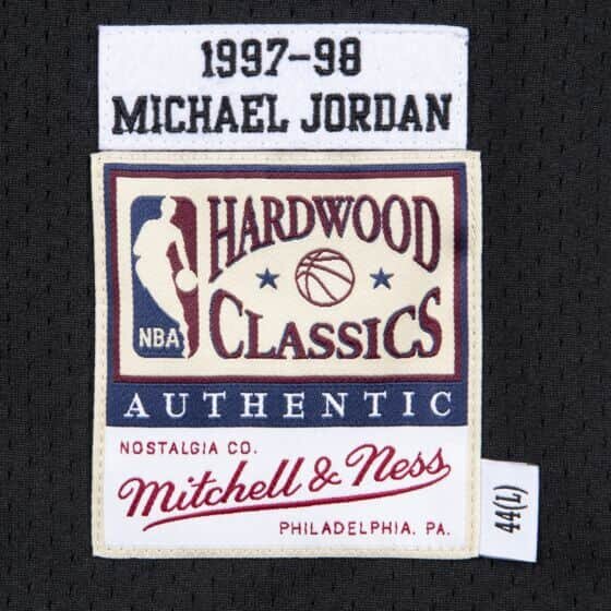 Mitchell and Ness Authentic Michael Jordan Chicago Bulls NBA 1997-98 Jersey Red / S