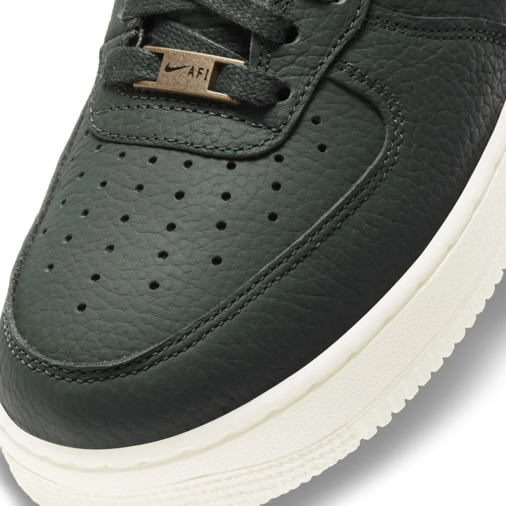 Nike Air Force 1 '07 Craft in Galactic Jade — MAJOR