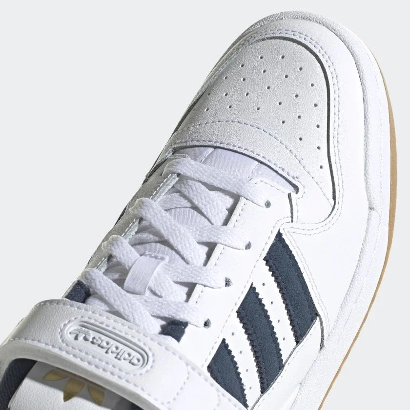 Adidas Forum Low in White/Navy/Gum — MAJOR