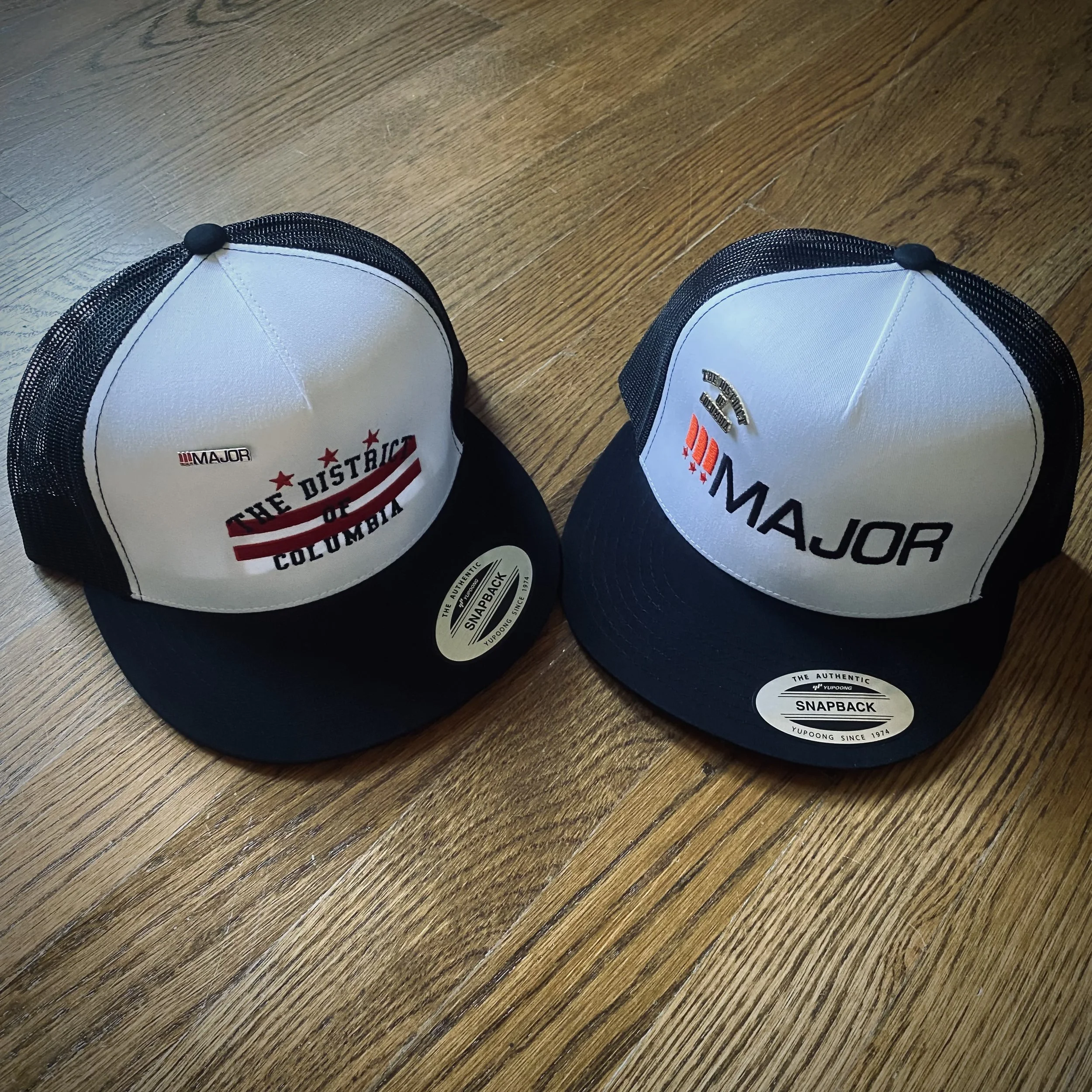 MAJOR Black/White Mesh Trucker Snapbacks