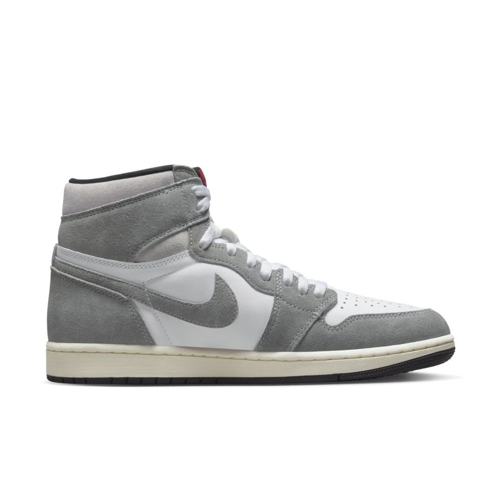 Air Jordan 1 Retro High OG in Washed Black — MAJOR