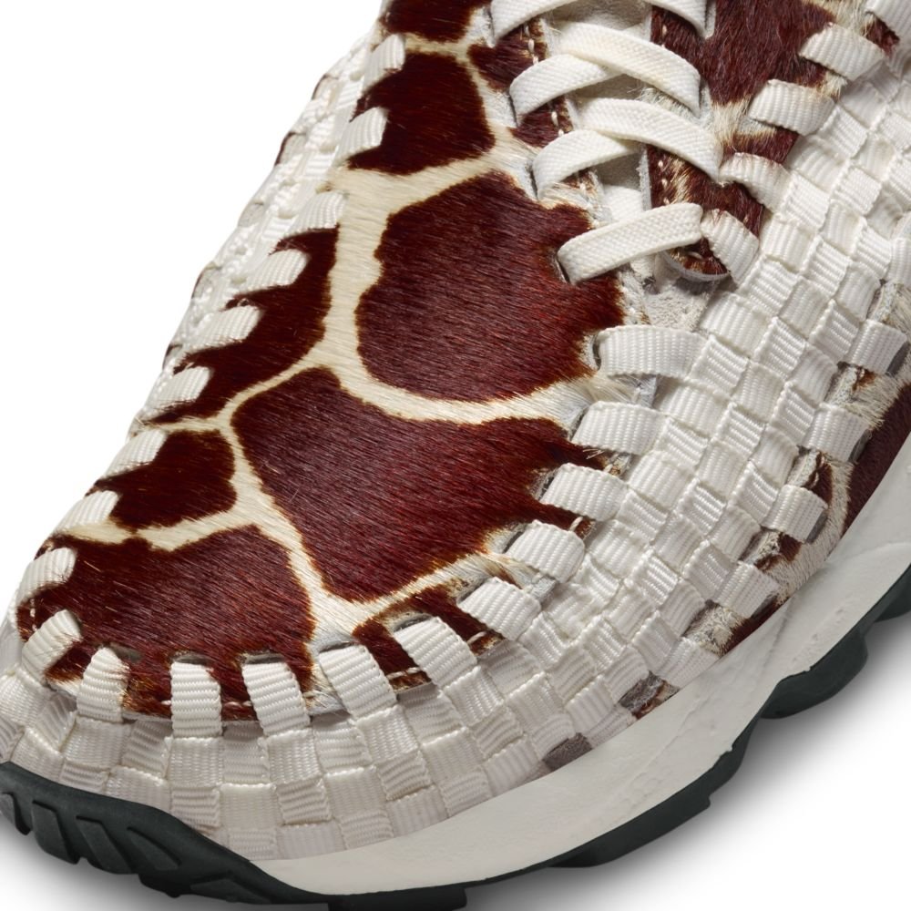 Women's Nike Air Footscape Woven in Brown/Natural — MAJOR
