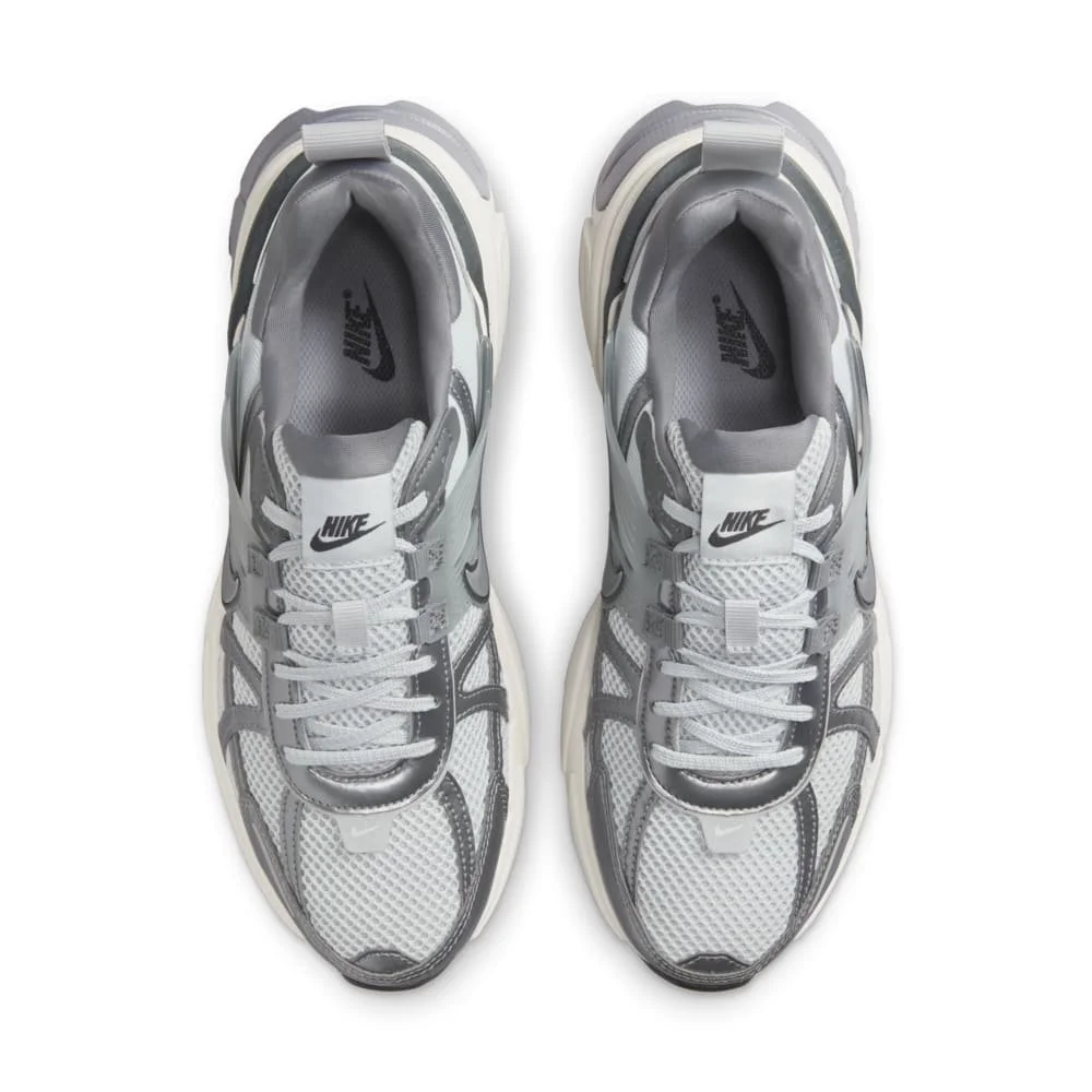 ★【NIKE】★V2K RUN WMNS PURE PLATINUM LLIC★22-29cm★ Women's Nike V2K Run in Pure Platinum — MAJOR