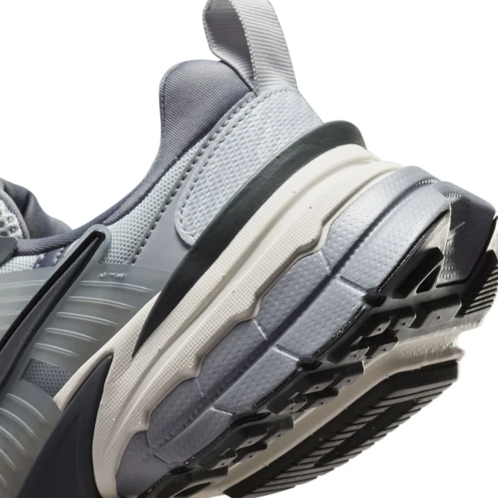 ★【NIKE】★V2K RUN WMNS PURE PLATINUM LLIC★22-29cm★ Nike V2K Run Womens Running Shoes Pure Platinum Light Iron