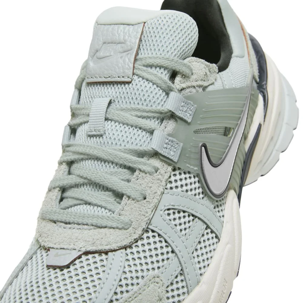 ★【Nike】 V2K Run Light Pumice Photon Dust★ s-l400.jpg