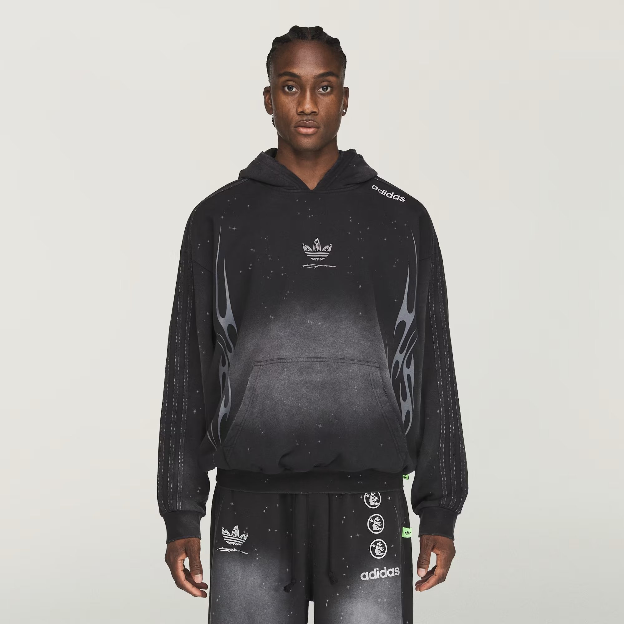 HELLSTAR_HOODIE_Black_KY4882_21_model.jpeg