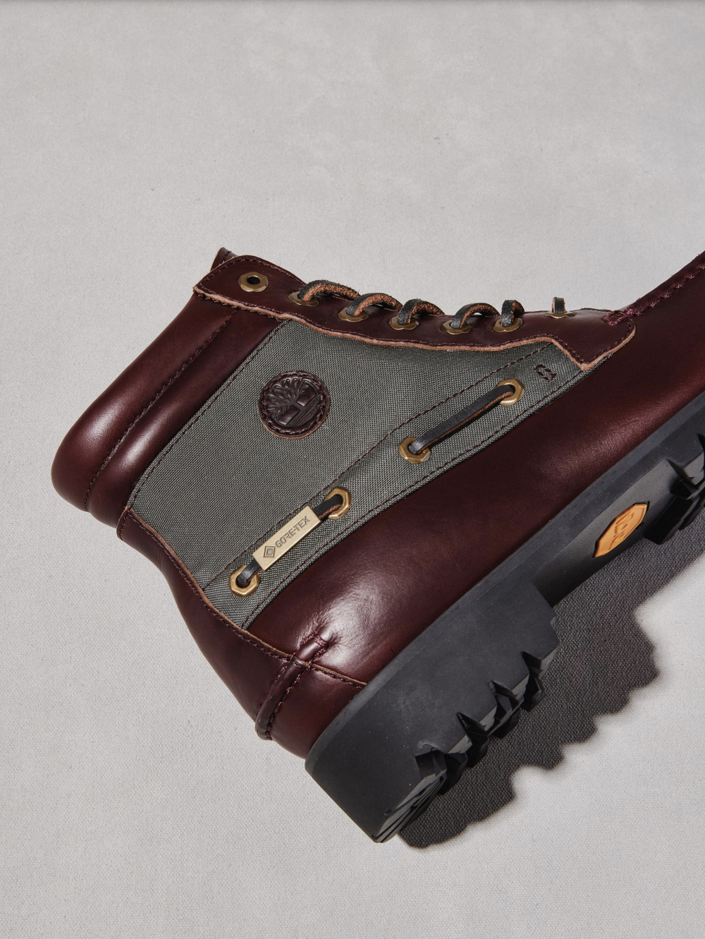 Timberland Limited 7-Eye Lug Hand Sewn GTX Mid Boot in Oxblood/Ivy 