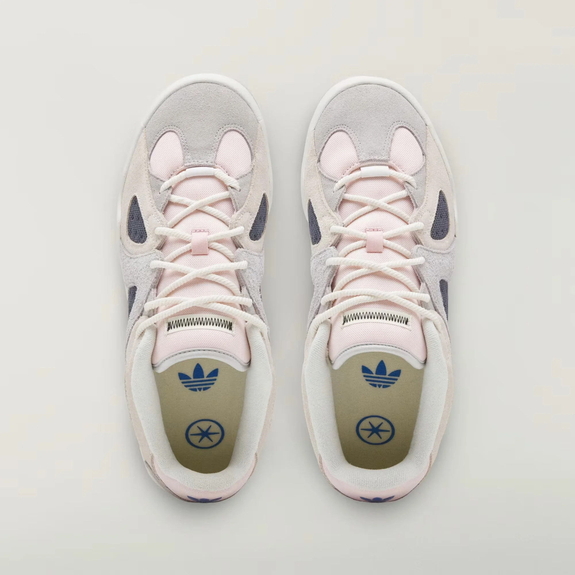 BADBO_1.1_Shoes_White_LC5466_02_standard_hover.jpg.jpeg