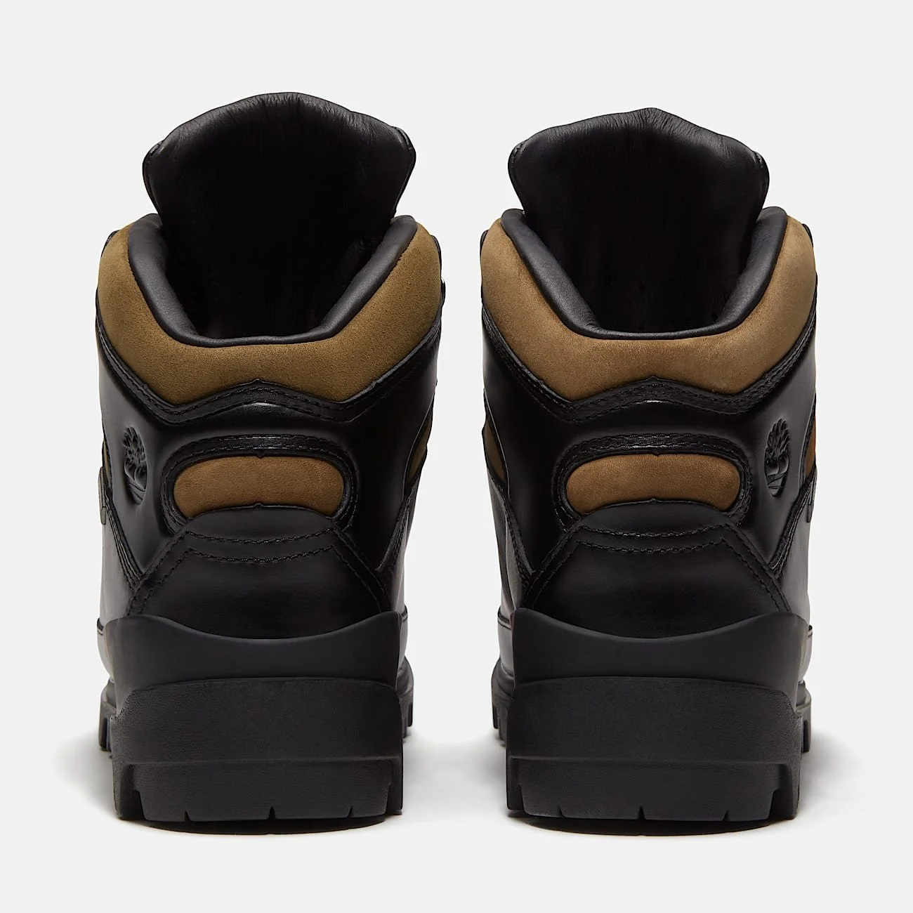 Mens-World-Hiker-with-GORETEX-Membrane-TBL-Black-FullGrainOlive-ALT5.png.jpeg