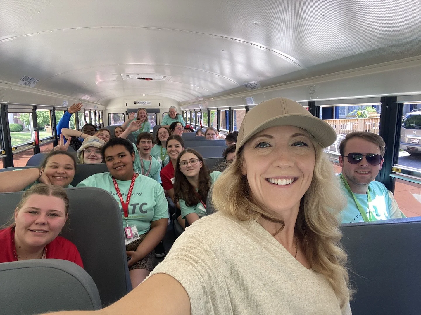 UW 4H Mural Bus Tour