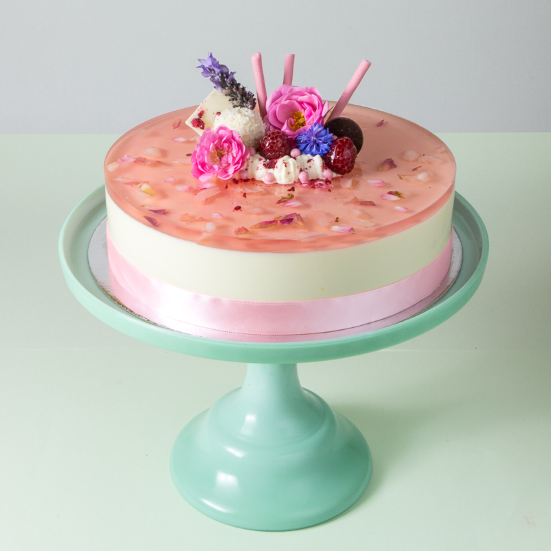 Lychee and Pistachio Mousse Cake | Gourmet desserts, Mousse cake, Mini cakes