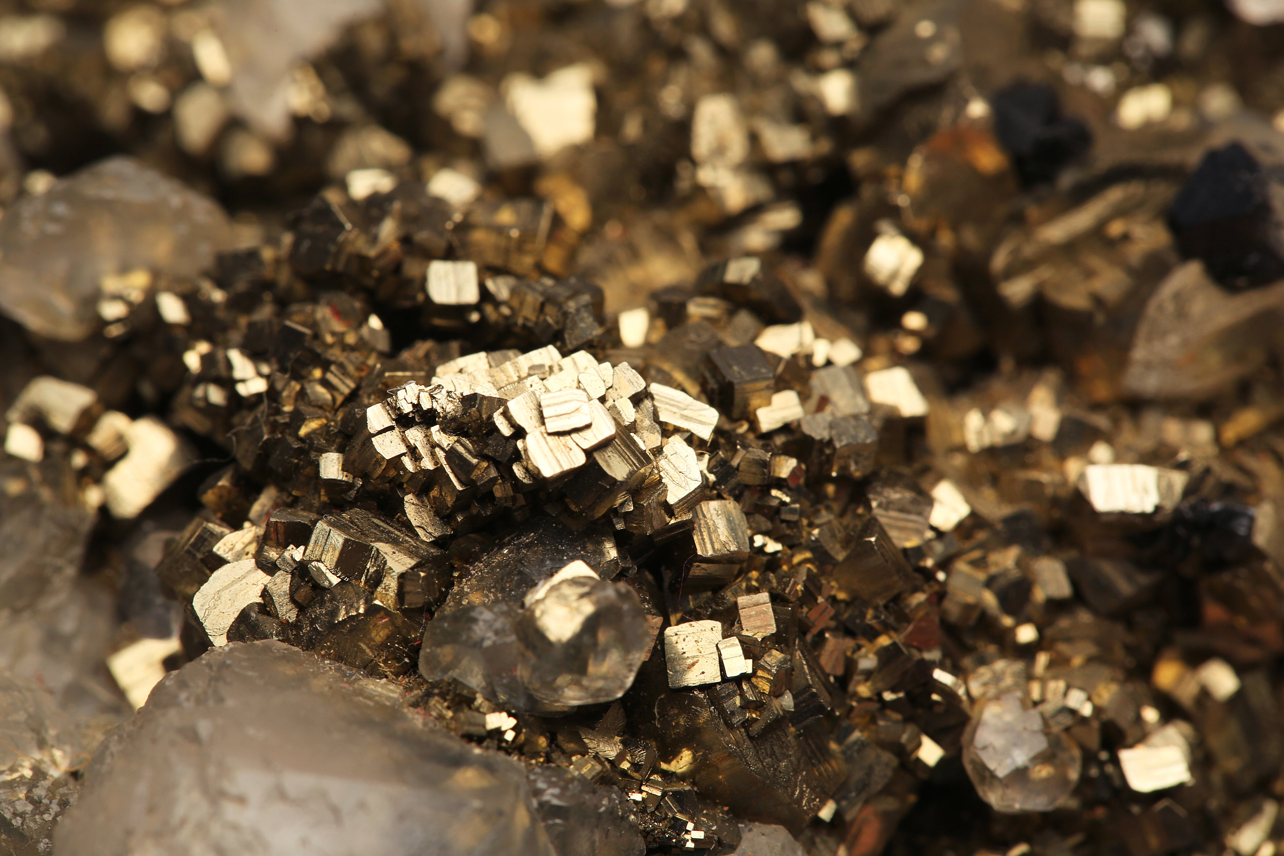 mineraali rikkikiisu (Shutterstock).jpg