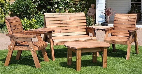 Charles Taylor Trading only use wood that is carefully sourced from sustainable sources to create their beautiful handcrafted garden furniture, and they'll be bringing key pieces down to Waterford this weekend! 🔵⚪ Pop in and see how their products c