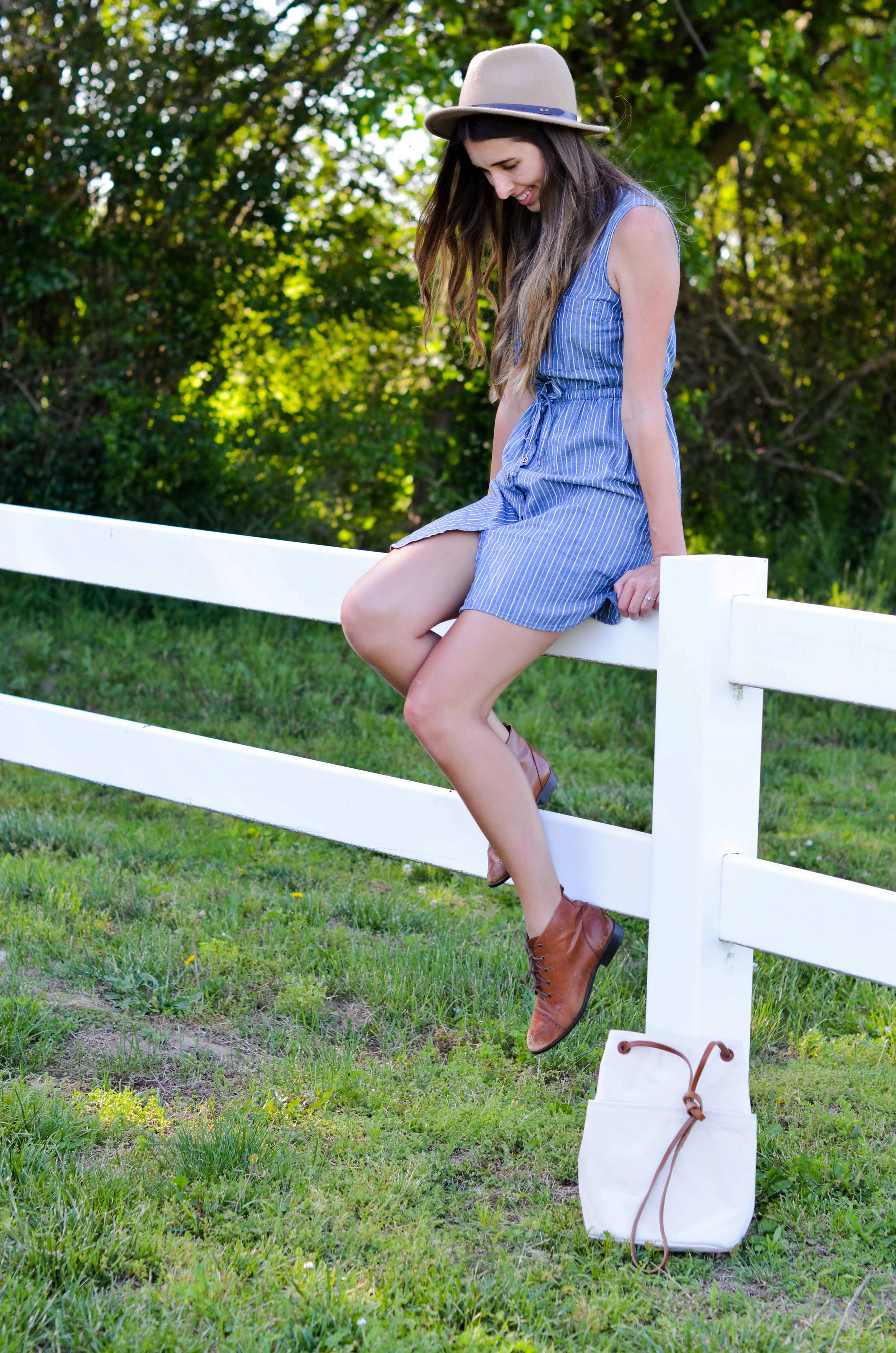 Fine and Feathered - Summer Style Minimalism