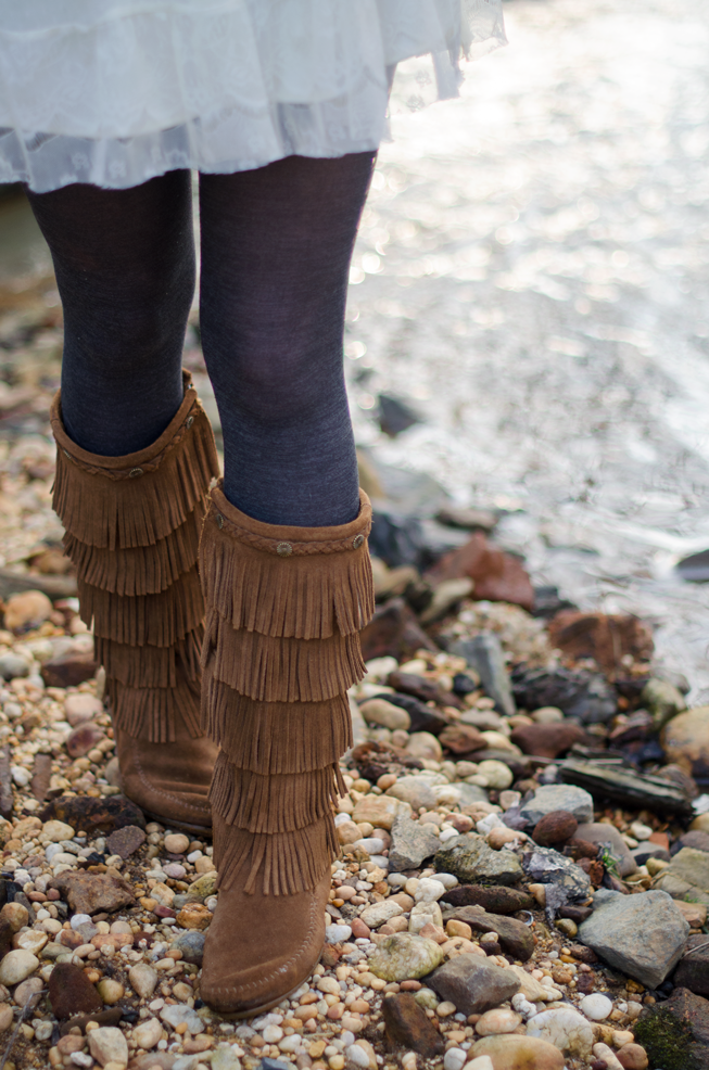 Fine and Feathered - Minnetonka 5 Fringe Boots