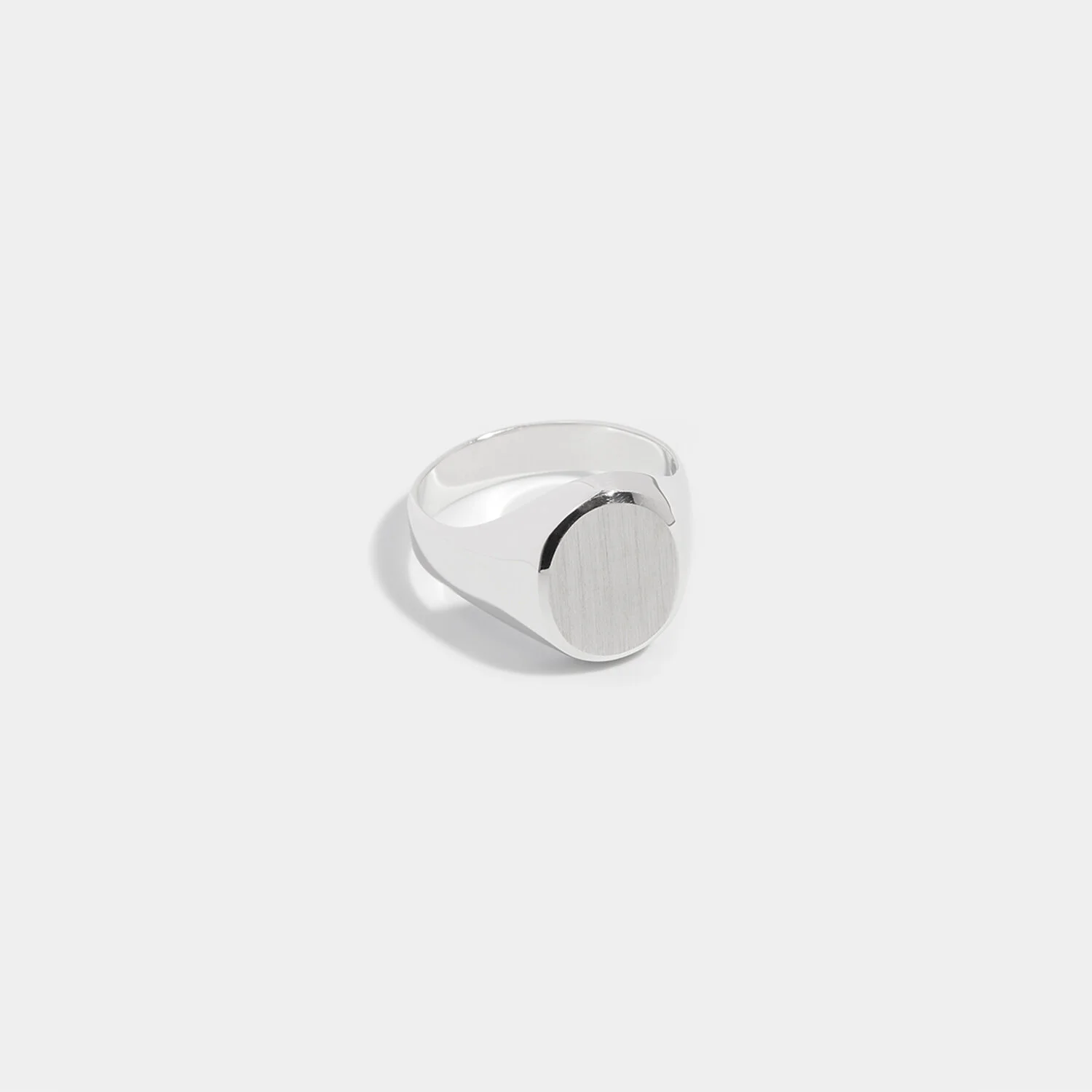 OVAL SIGNET RING SILVER.jpg