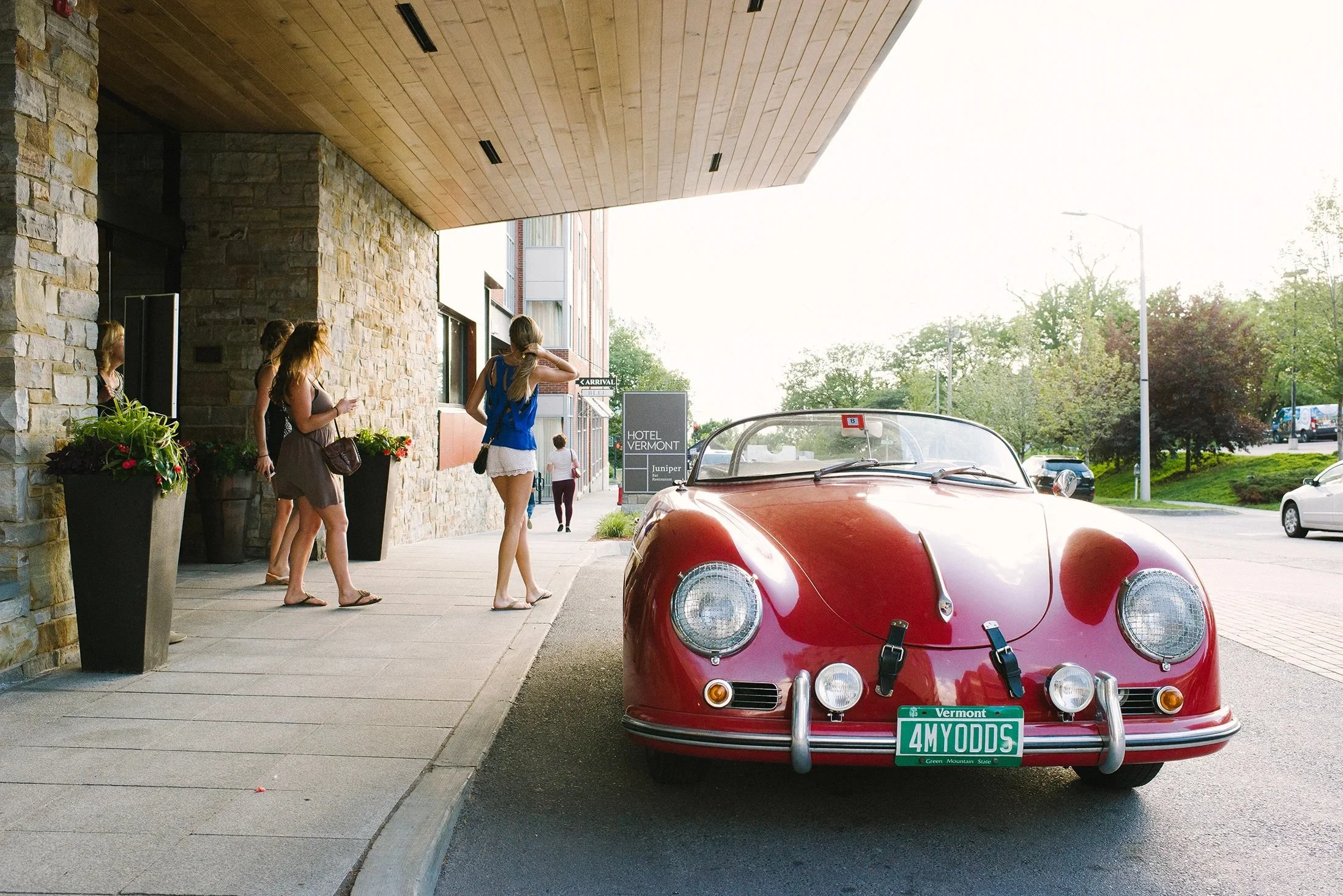  (PT) Bell / Valet, The Harborvale, Autograph Collection    