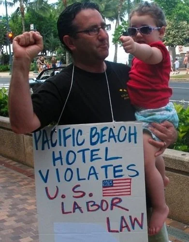 GL MLK Pac Beach picket 2008.jpg