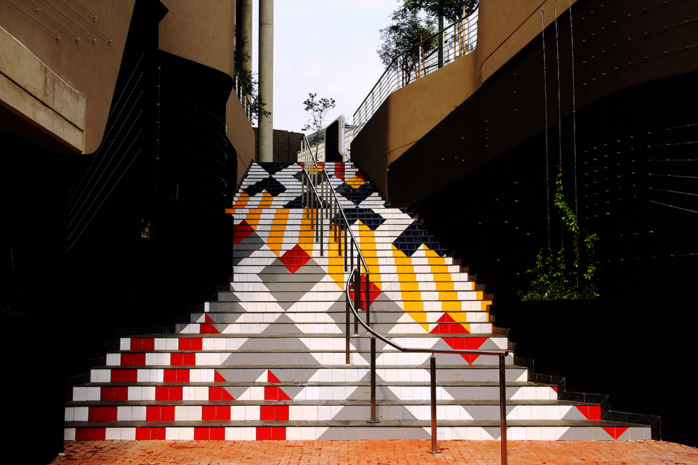Foot of stairs. Photograph : Dharmaratna Saraswati.