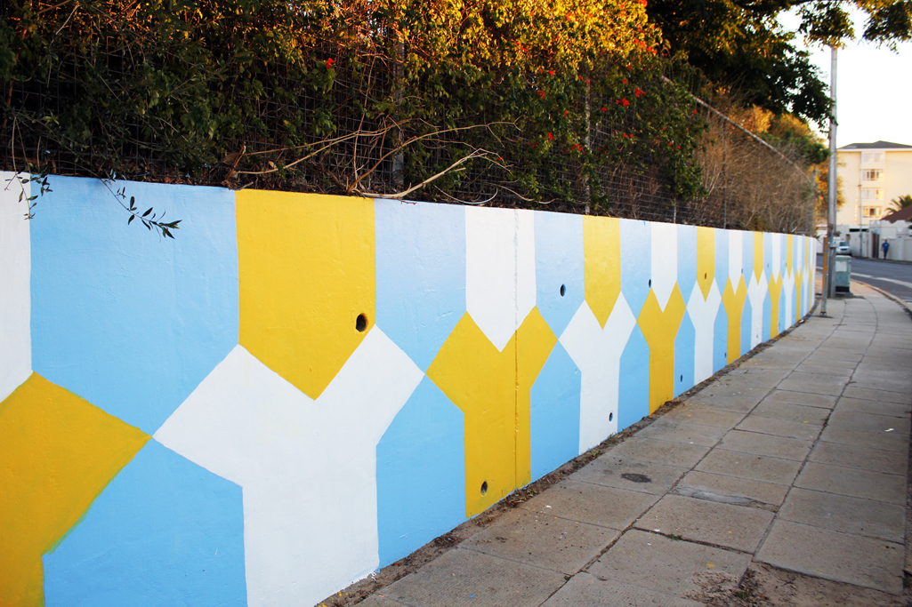 Link, Painted mural, 1.5 m x 140 m, In Collaboration with Herzlia High School, Cape Town, 2013.