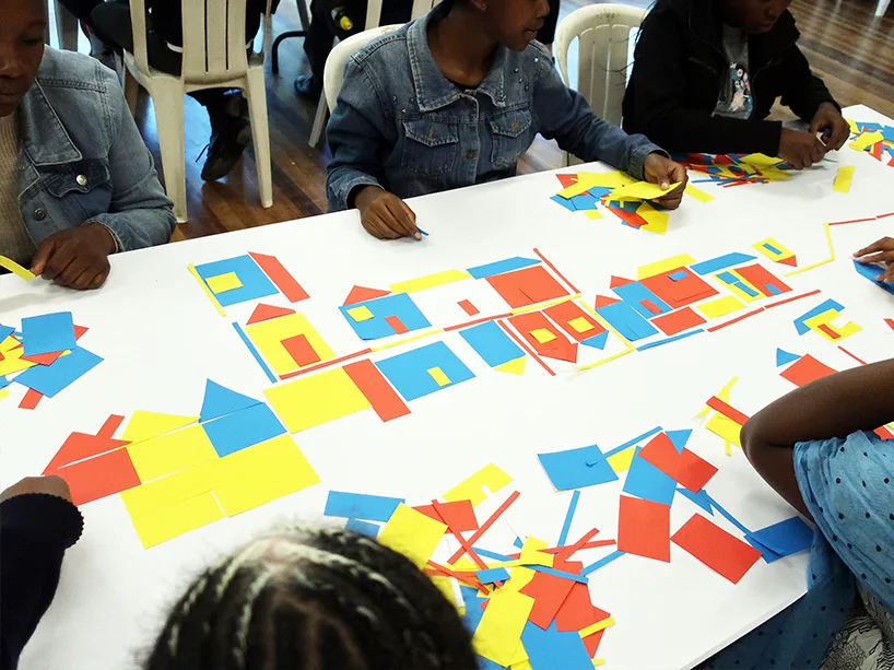 Workshop : Working together to create a city from the shapes.