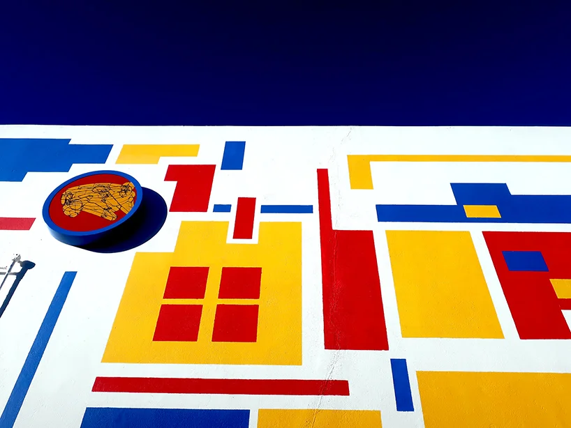 Upward : From various angles, the abstraction used in the design of the mural is highlighted.