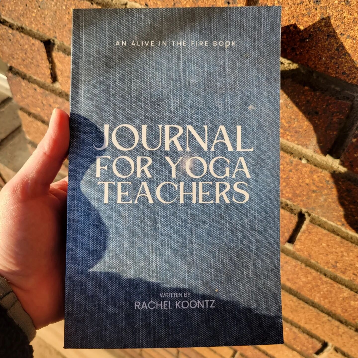 A JOURNAL FOR YOGA TEACHERS 🔥📚 New on my Amazon page! 

📓 This journal is filled with all the empowering words I wish I'd had for myself in my early days of teaching. 😊🙏 

Swipe ⬅️ to see 2 meditations on embracing nervousness and allowing yours