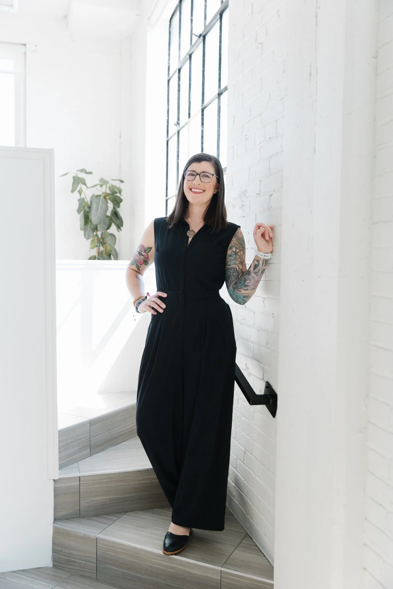 Questions to consider as you choose a publishing path (traditional vs. self publishing) 📙

1. Do you want your book in bookstores? (Mega retailers or local bookstores?)

2. Are you comfortable waiting 1-2 years (or longer) for publication?

3. Are y