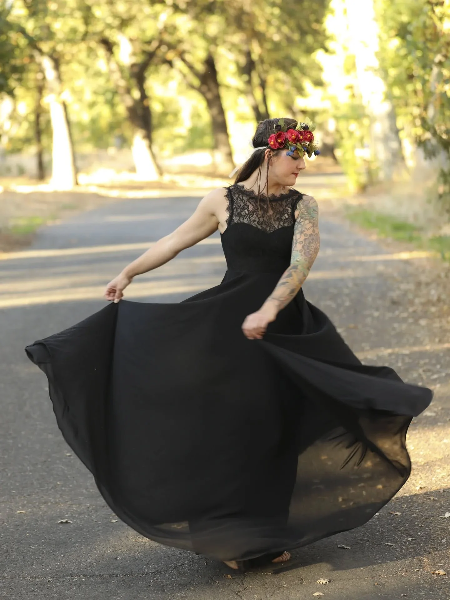 Writing a book is a way to move forward into the life you want
🌹👁️🪶🔥

Out of the chapter you've been in.

It's a powerful way to focus your direction 

And speak your new future into being.

#mystic #priestess #author