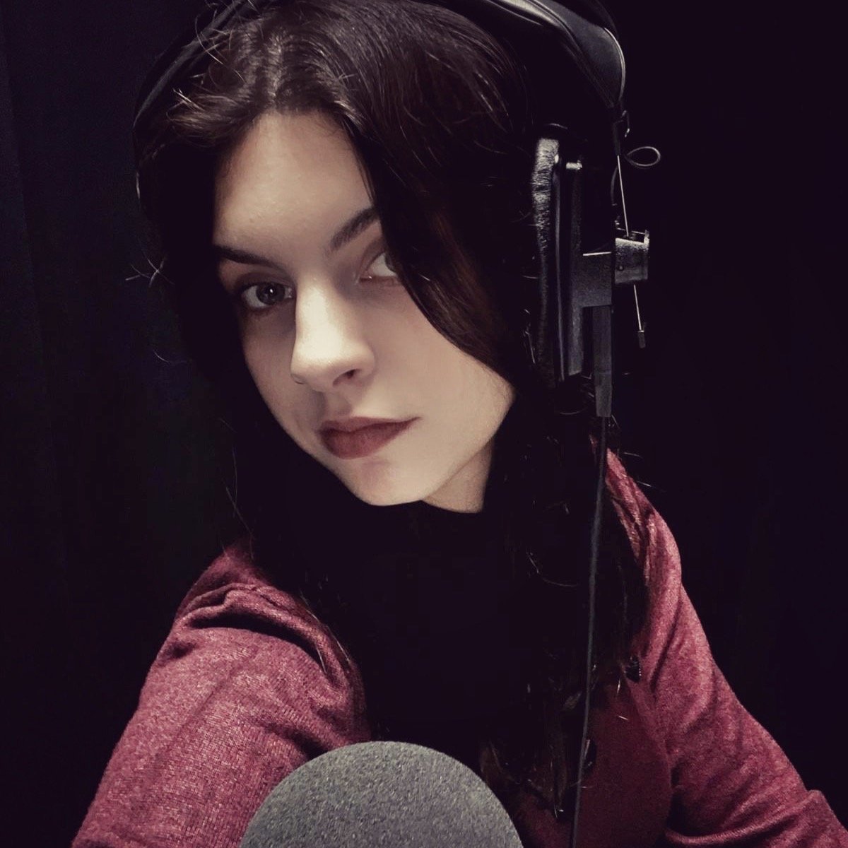 Meet Redhorse Rider Zoriana Khetchykova! A #podcast maker and #journalist from #Ukraine. 🇺🇦🇧🇪 Her passion for audio arose while searching for human stories that are hiding deep inside people, art and the sometimes surprisingly unordinary corners 