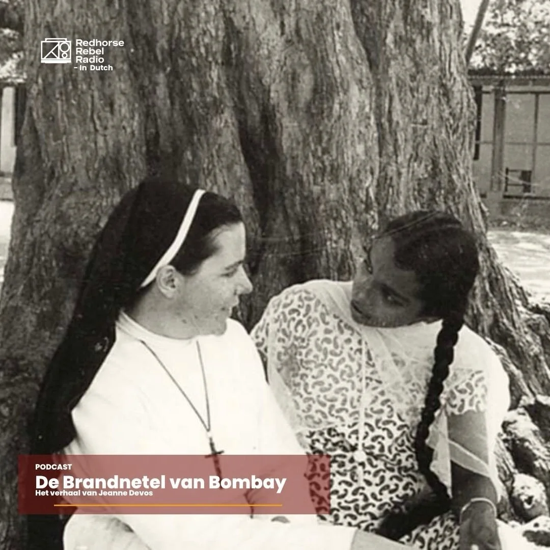 De Brandnetel van Bombay - Aflevering 2/4
over het opmerkelijke (en rebelse!) leven van Jeanne Devos. 

Wat begon met kleine bijeenkomsten van enkele vrouwen, groeide uit tot de National Domestic Workers&rsquo; Movement: een beweging van meer dan &ea