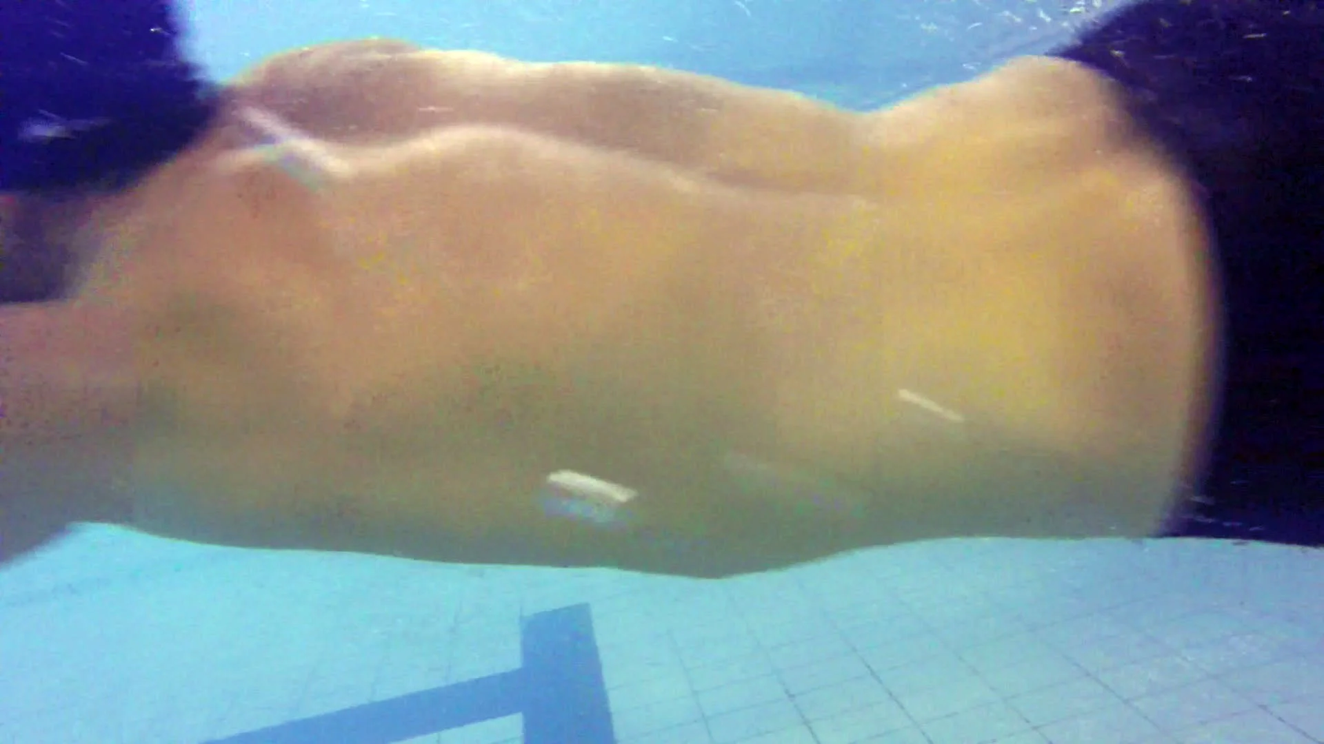 A_Swimming_Pool#05.jpg
