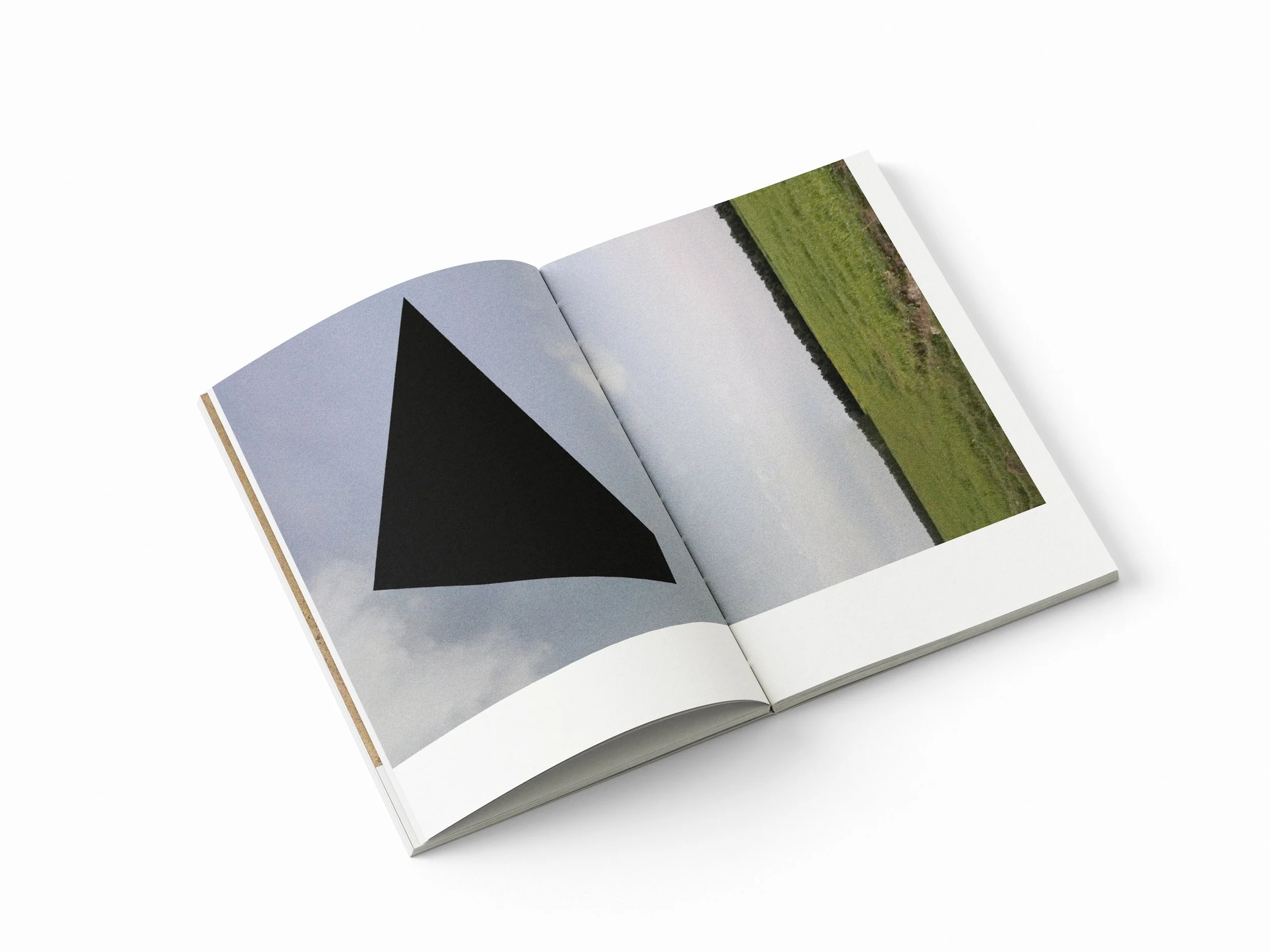 04_ Pixels of Memories بكسلات الذاكرة_Raisan Hameed.jpg