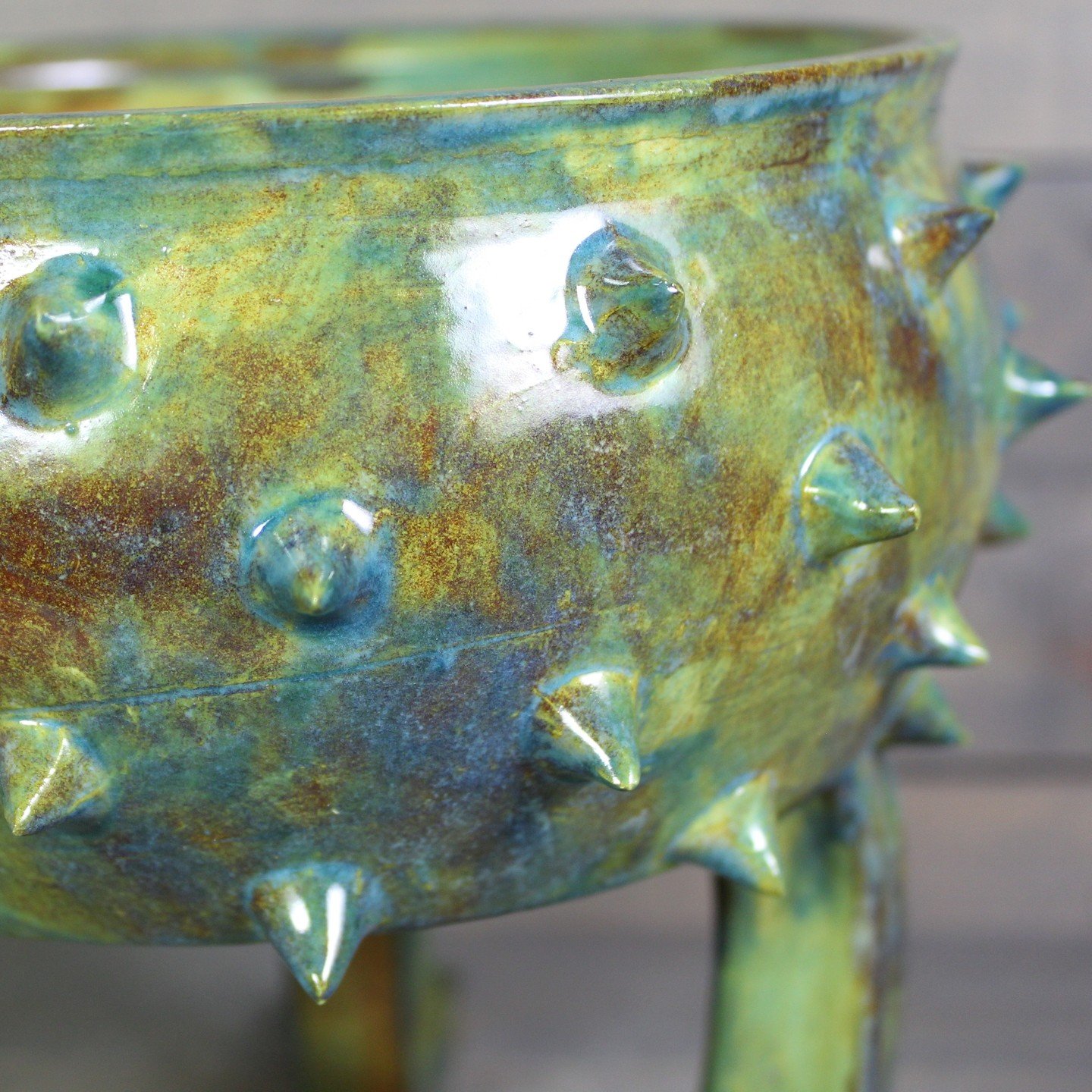 Straight from the kiln! 
I couldn't pick 1 MVP, so these 2 are the winners of todays firing 😍

#jmnpottery #bonsaipots #spiked #spikedplanters #succulentpot #cactuspot