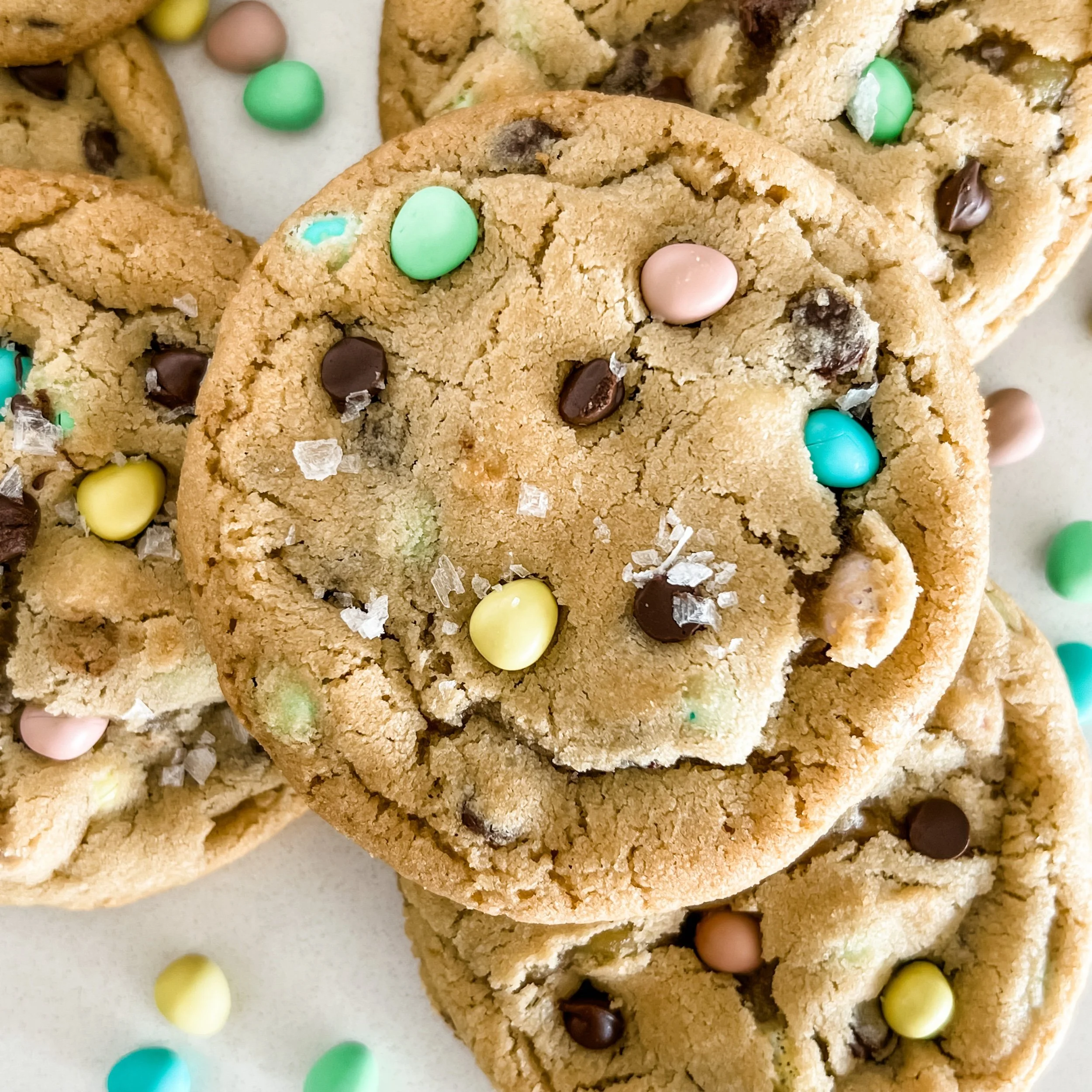 Mini-mini egg chocolate chip cookies