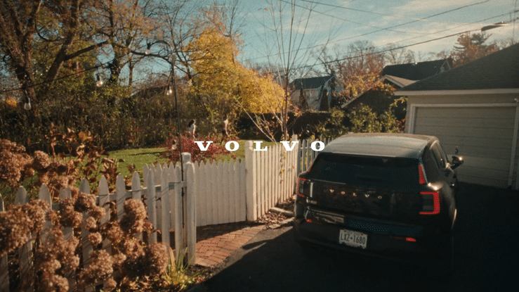 Volvo 'Safe Place'-high.gif