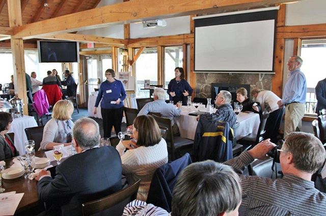 A full house at the Mimico Cruising Club's book club for an evening to celebrate Huron-Wendat life and culture in what used to be Huron-Wendat territory - Toronto, Ontario - and to explore the selected book, ENEMY ARROWS, by Will O'Hara #mimicocruisi