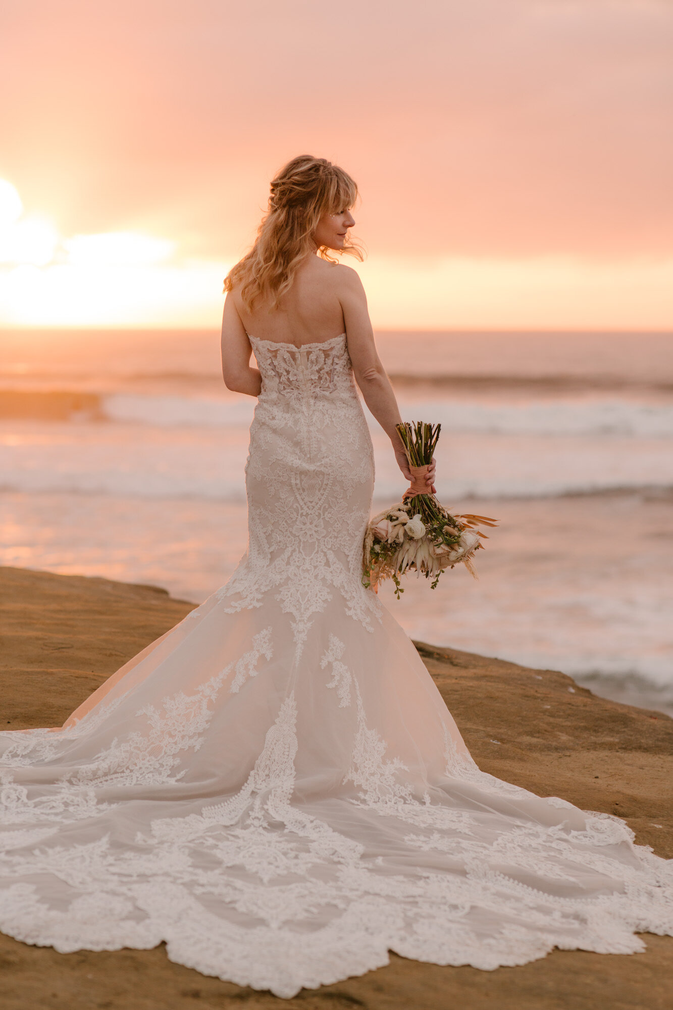 sunset-cliffs-san-diego-boho-styled-wedding-california-elopement-intimate-candid-ocean-beach-socal-photographer-37.jpg