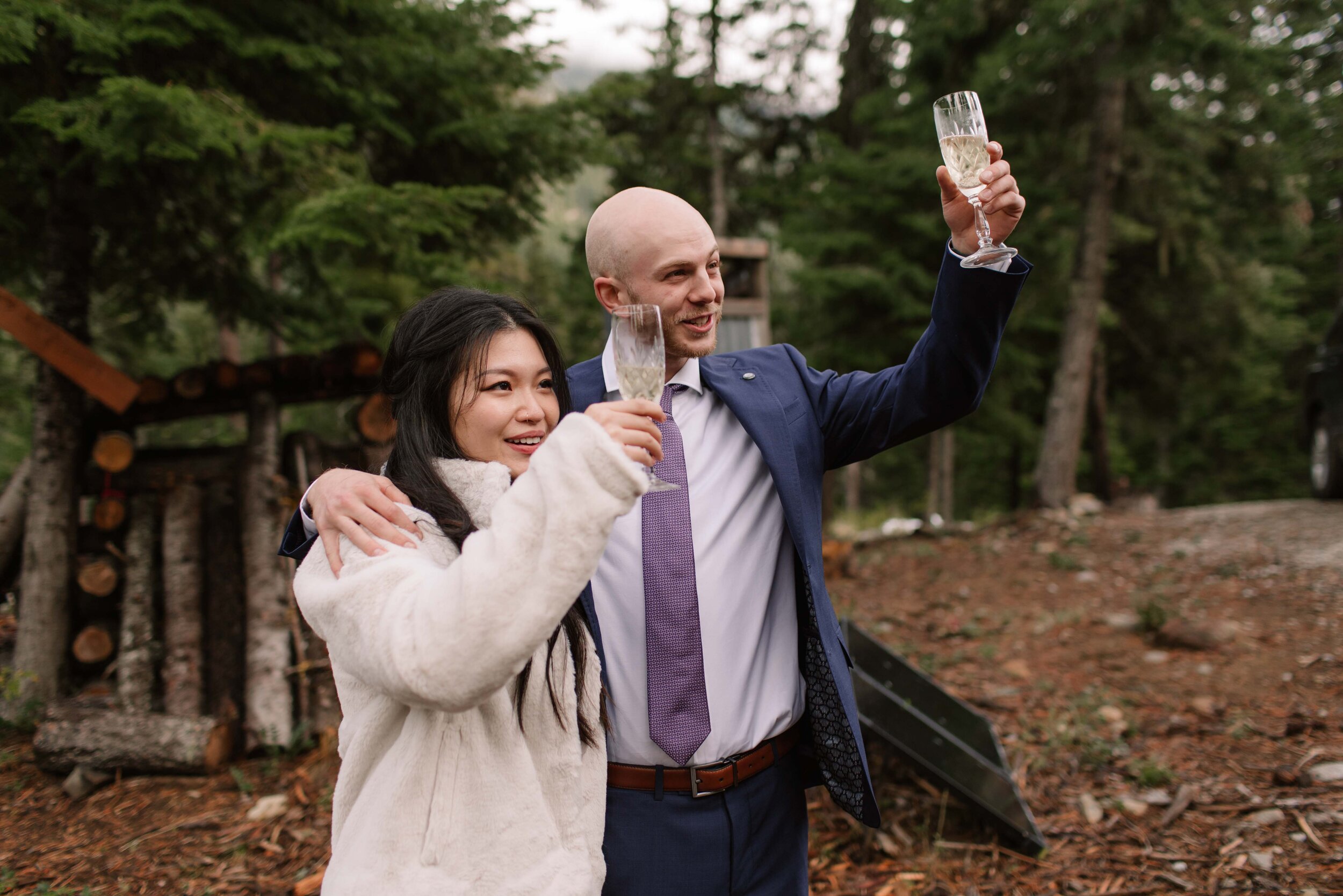 socal-san-diego-southern-california-elopement-small-wedding-outdoor-forest-mountains-waterfall-ceremony-leavenworth-washington-photographer-11.jpg