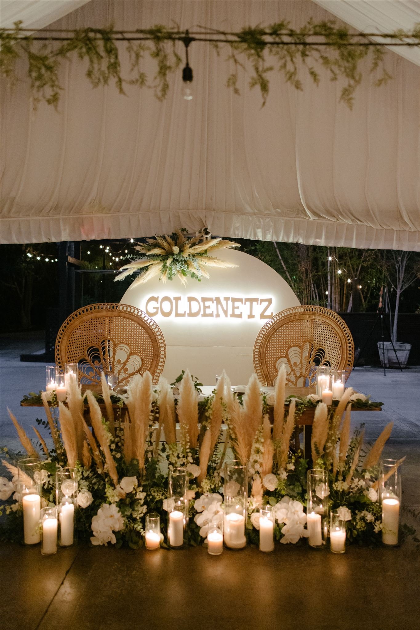 southern-california-wedding-venue-socal-garden-lush-greenery-san-diego-venue-palms-botanica-trademark-brown-crossback-chairs