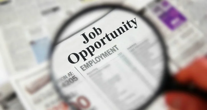 Ultimate-Guide-to-Hiring-Salespeople-to-Creating-a-Sales-Job-Ad-that-Attracts-Top-Candidates-1.jpg