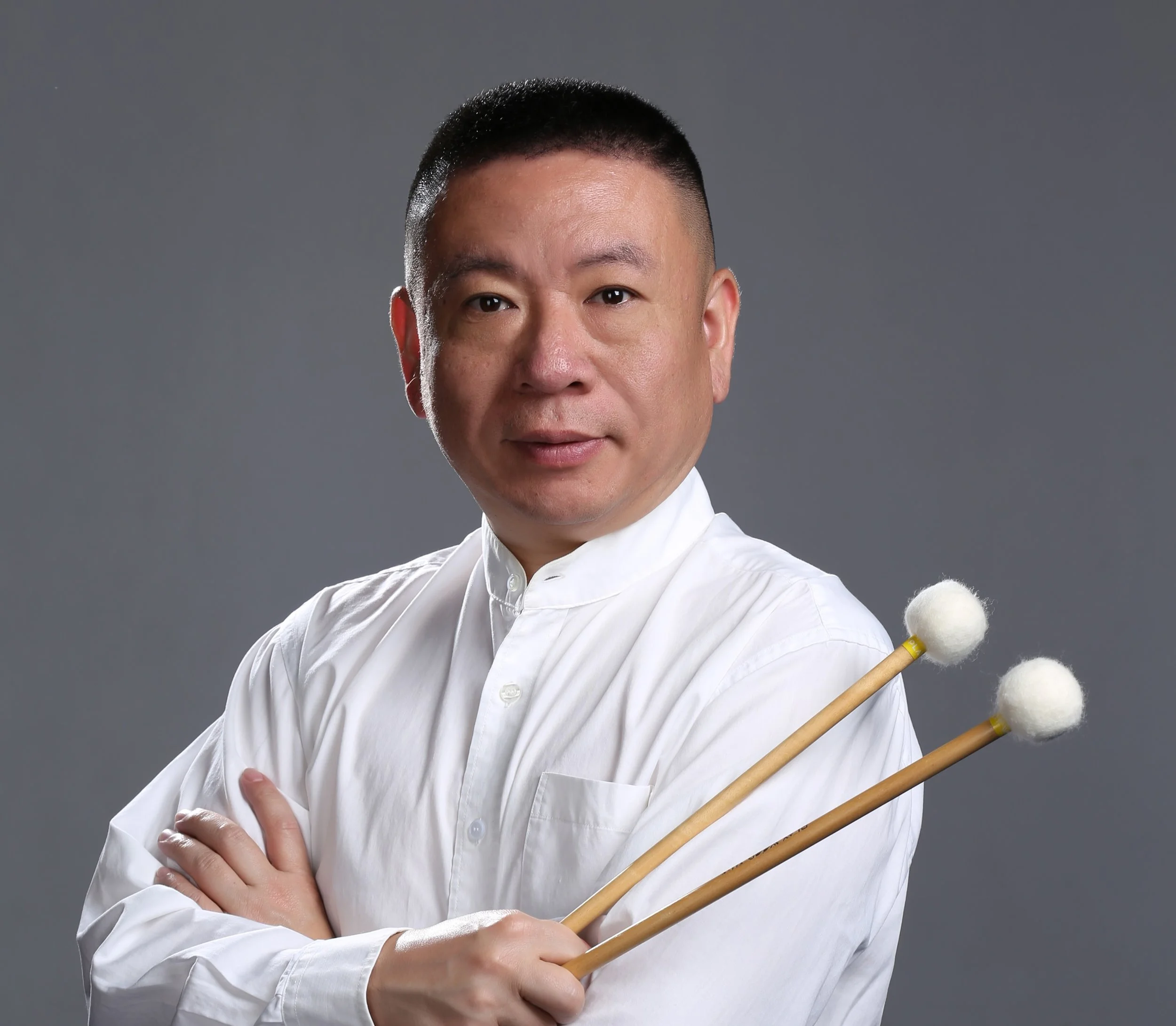 著名中国国家一级打击乐演奏家 周乐嘉: