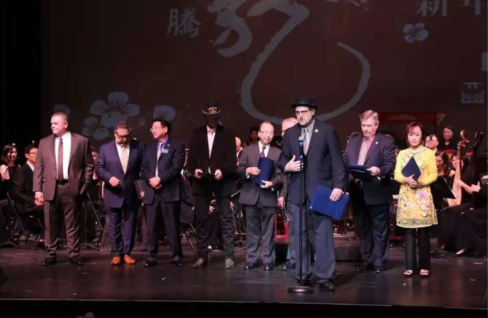 Downey市市長Sean Ashton、核桃市市長 蘇王秀蘭、富勒頓市市長Bruce Whitaker 、約巴林達市市長Gene Hernandez、蒙特利公園市副市長陳贊新、西柯汶納市議員吳桐淮、副市長Llyod Johnson、艾爾蒙地市市議員J Gomez、洛杉磯郡警察局長候選人Bob Lindsey